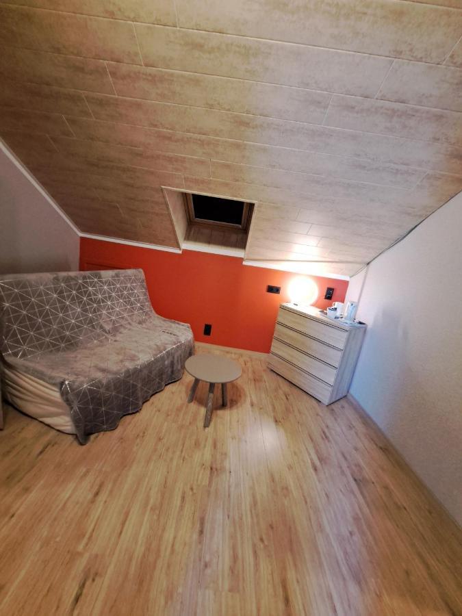 Chanteloup, Maison D'Hotes - Halleux Bagian luar foto